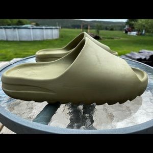 Yeezy Slides